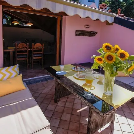 L'una Di With Parking Apartmán *